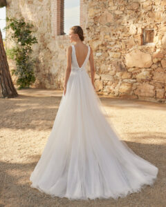 ROSWELL ALMA NOVIA rosa clará colección 2023 essencia novias