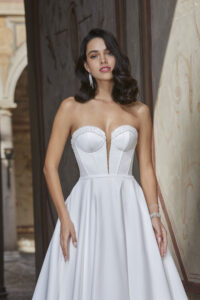 8176_1 cosmobella coleccion 2025 essencia novias demetrios group