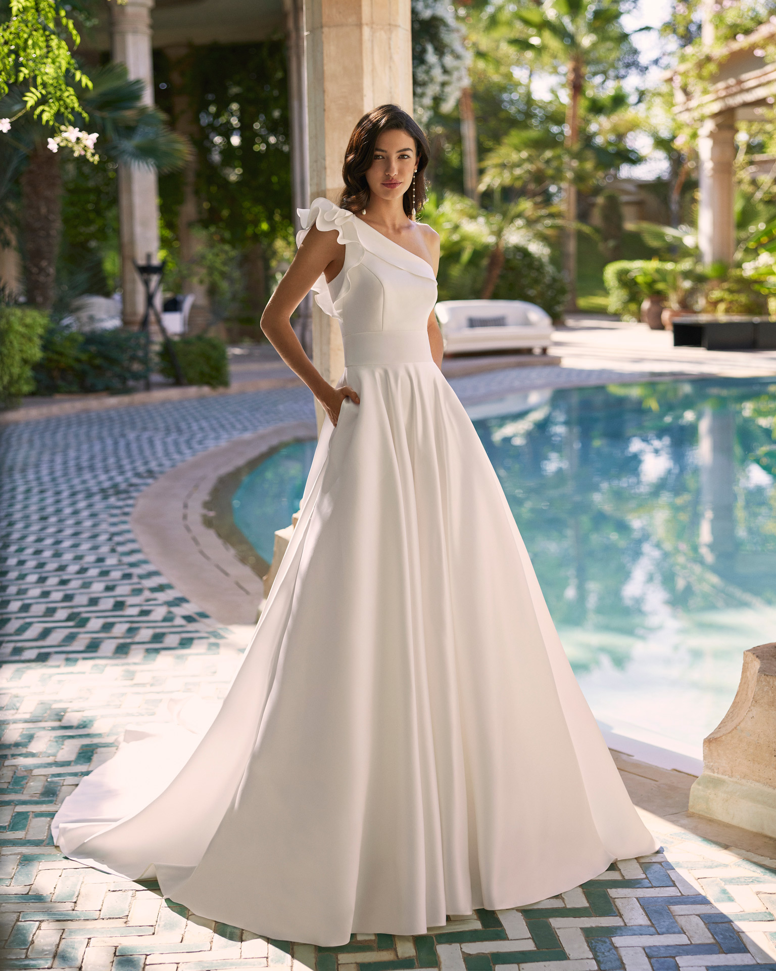 8N48_ATENAS_ADRIANA_ALIER_1 coleccion 2025 rosa clara essencia novias