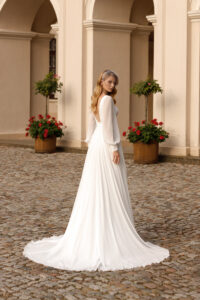 angela bianca 1085 monica loretti coleccion 2025 essencia novias