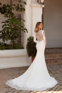 Monica loretti 8238 essencia novias coleccion 2025