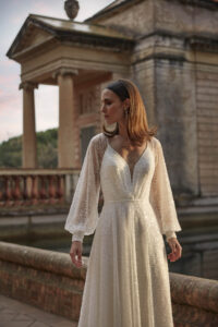 KANDISNKY fara sposa novia d´art coleccion 2025 essencia novias