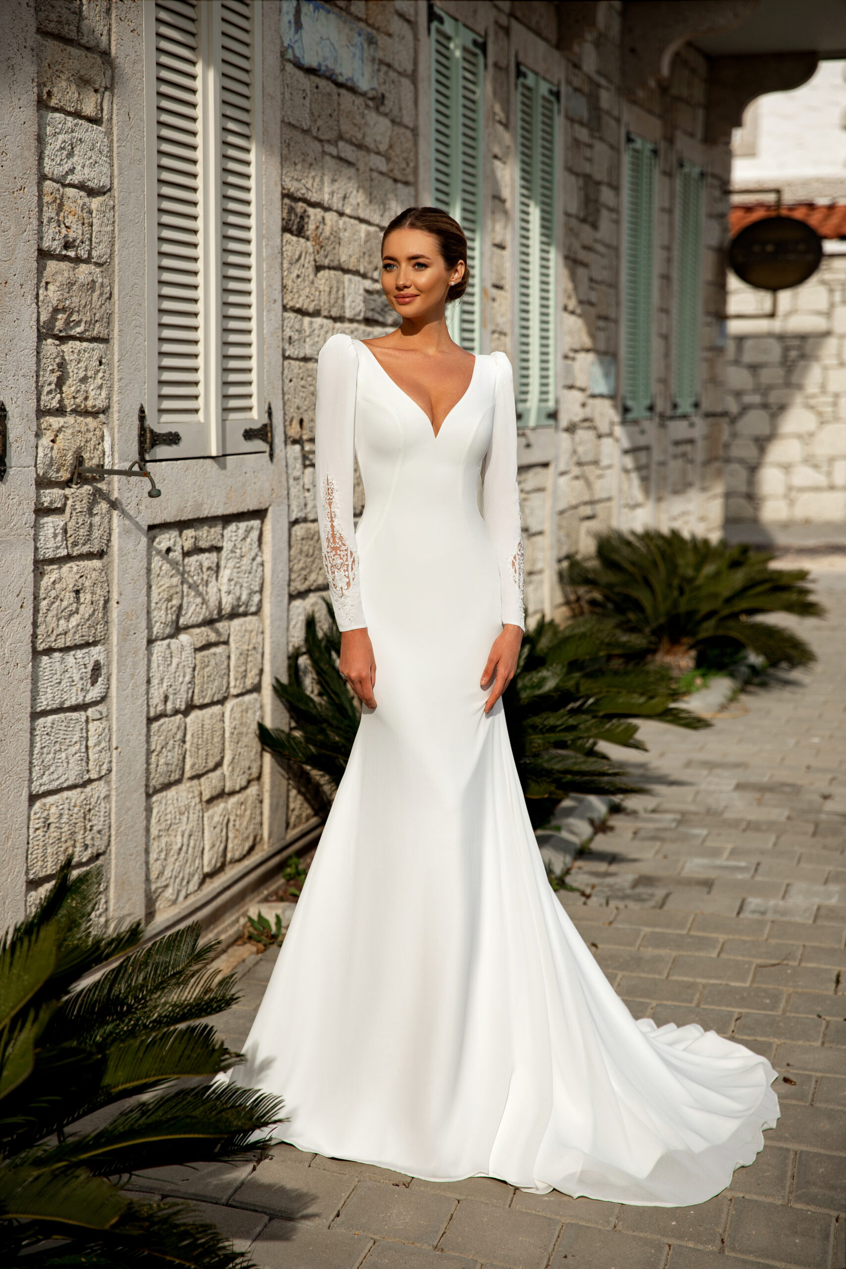 Monica Loretti 8197 coleccion 2026