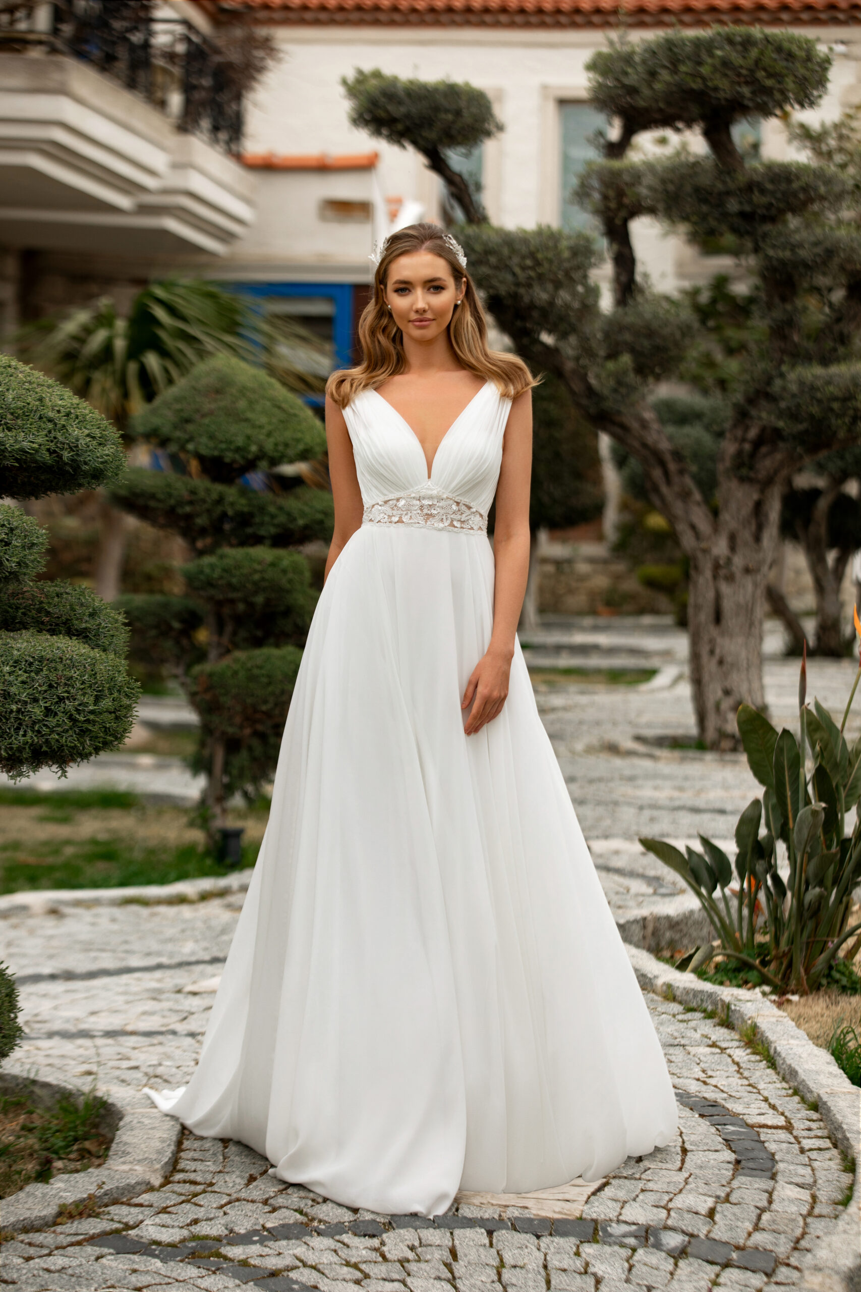 Monica Loretti 8203 coleccion 2026