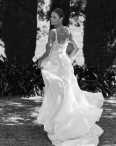 vestido novia alma novia modelo moira coleccion 2027 grupo rosa clara