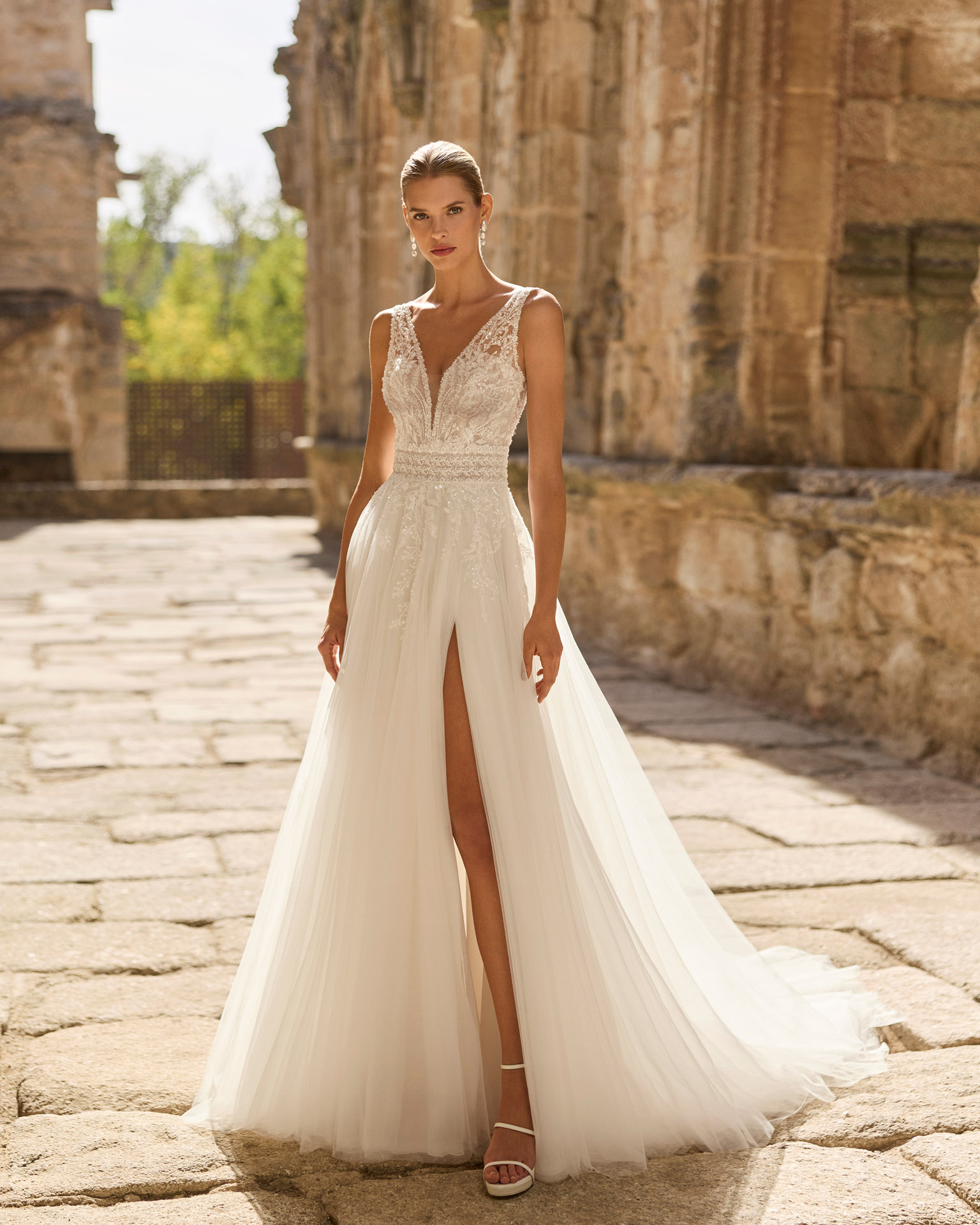 adriana alier modelo picaro coleccion 2027 rosa clará