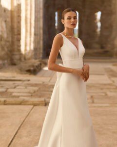 adriana alier modelo princes coleccion 2027 rosa clará